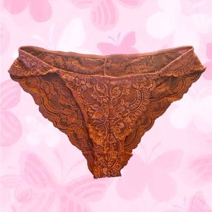 COPY - Golden Monroe underclothes ⚜️
In: Medium tone pink